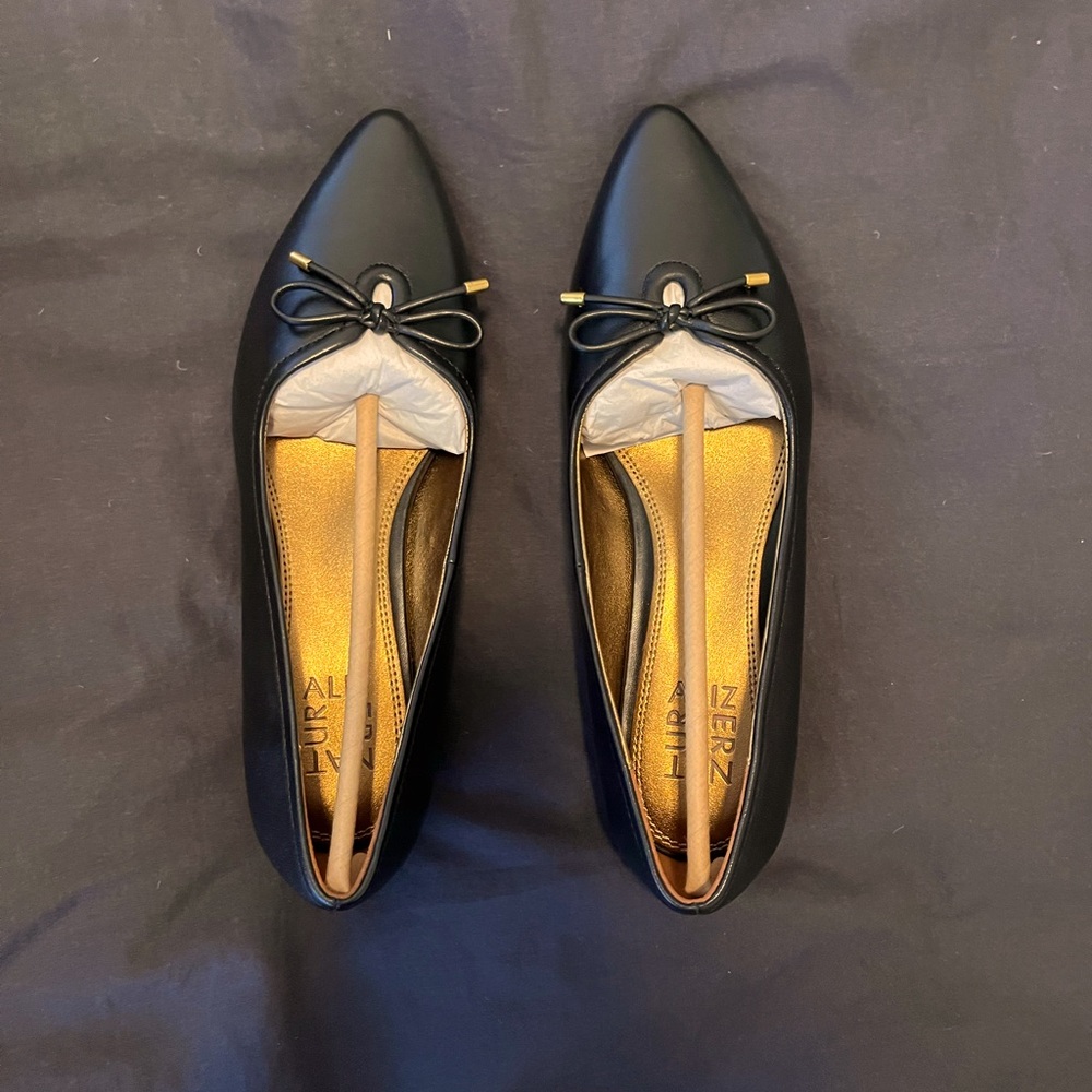 Naturalizer Joiner Black Leather Ballet Flats With Bow